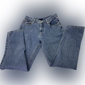 Vintage Tommy Hilfiger Jeans size 9/30 Classic cut.